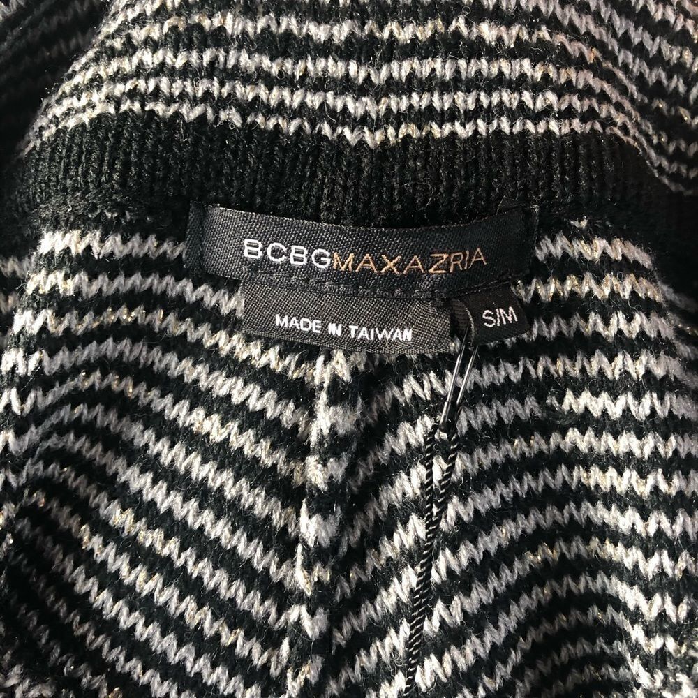 NWT BCBG MaxAria Hooded Poncho Size S/M - Picture 8 of 11